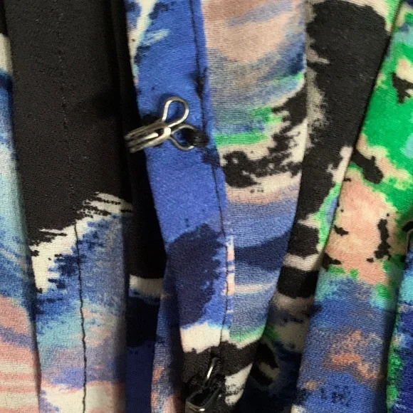 NY Collection Multicolor Abstract Blouse - Picture 3 of 5